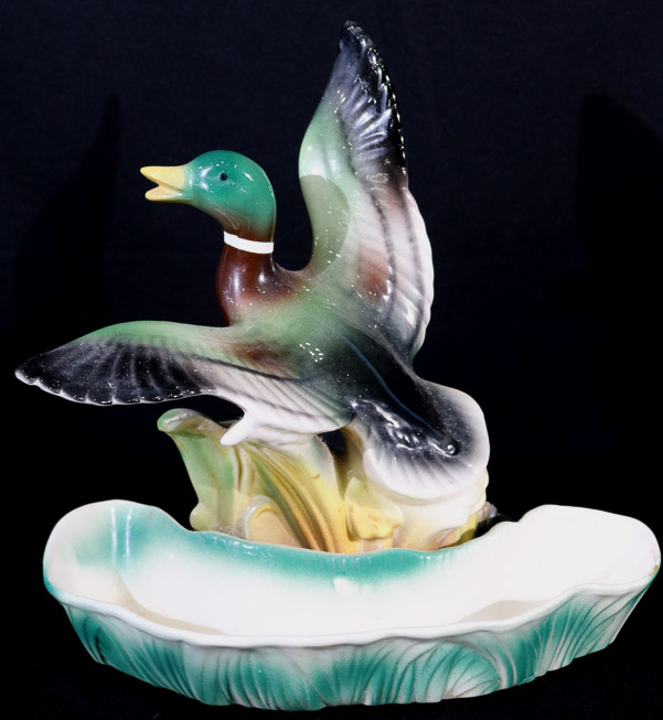 200a - Porcelain duck T.V. Lamp, 13 in. T, 13.5 in . W.