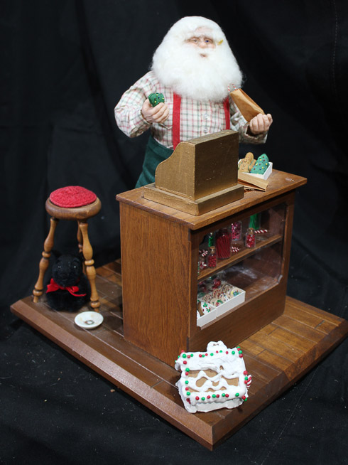 451b - Santa in candy store