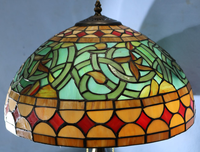 158d - Lamp with leaded glass shade, 23 in. T.