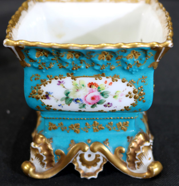 328c - 2 pieces, Royal Vienna vase and Jacob petite