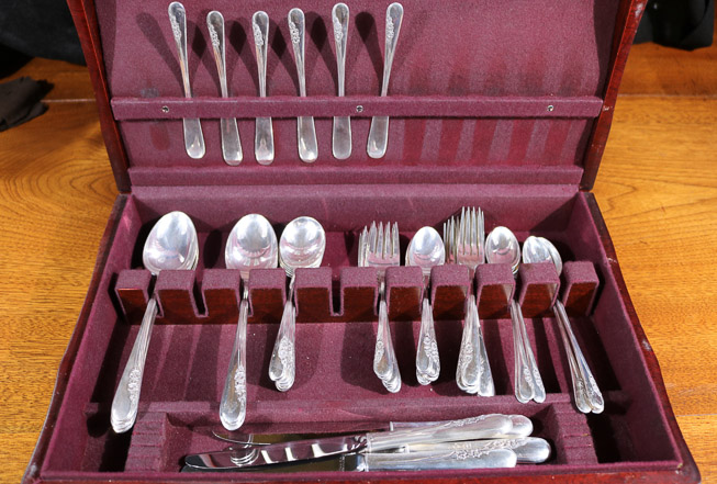 040a - 50 piece International sterling flatware, blossom Home Pattern