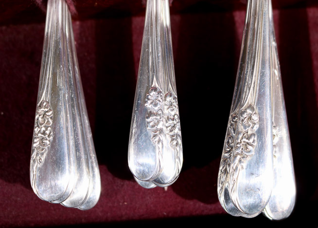 040b - 50 piece International sterling flatware, blossom Home Pattern