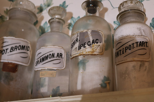 153c - 8  antique pharmacy bottles, T.K.E Drugs of Tupelo
