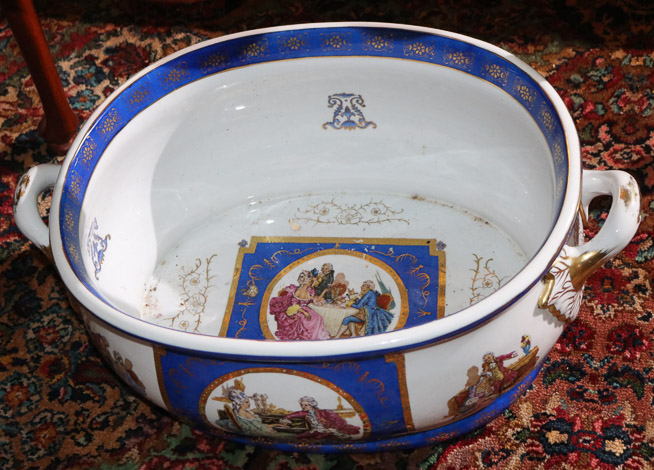 307a - Contemorary Porcelain foot bowl, hand painted