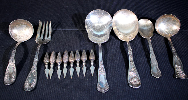 255a - 14 piece miscellaneous Victorian silver-plate serving pcs.