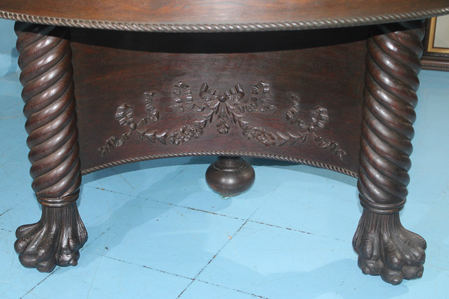 083f - Oak claw foot banquet table with center leg