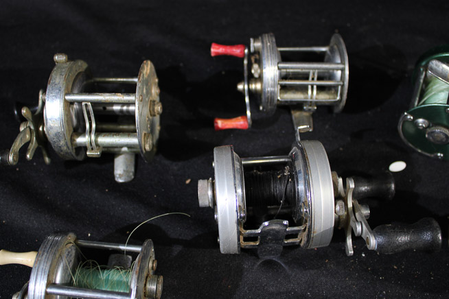 449b - 8 reels, 5 spinner reels, some are old