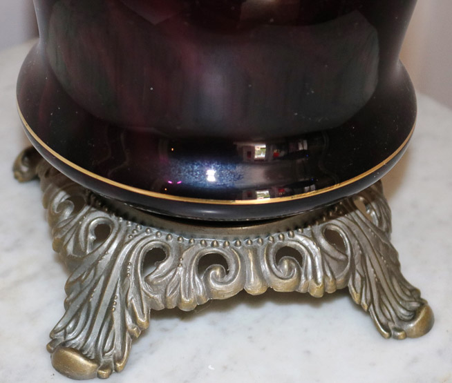 132b - Contemporary amethyst table lamp, 21 in. T.