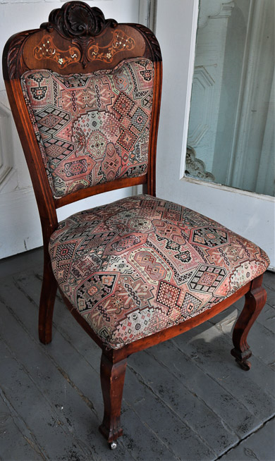 305b - Mahogany Inlaid Desk Chair wCarved Crown39.5T, 20W, 17D