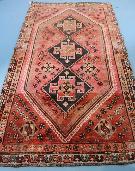 260b - Handmade Persian rug, 5 ft. x 9.2 in.